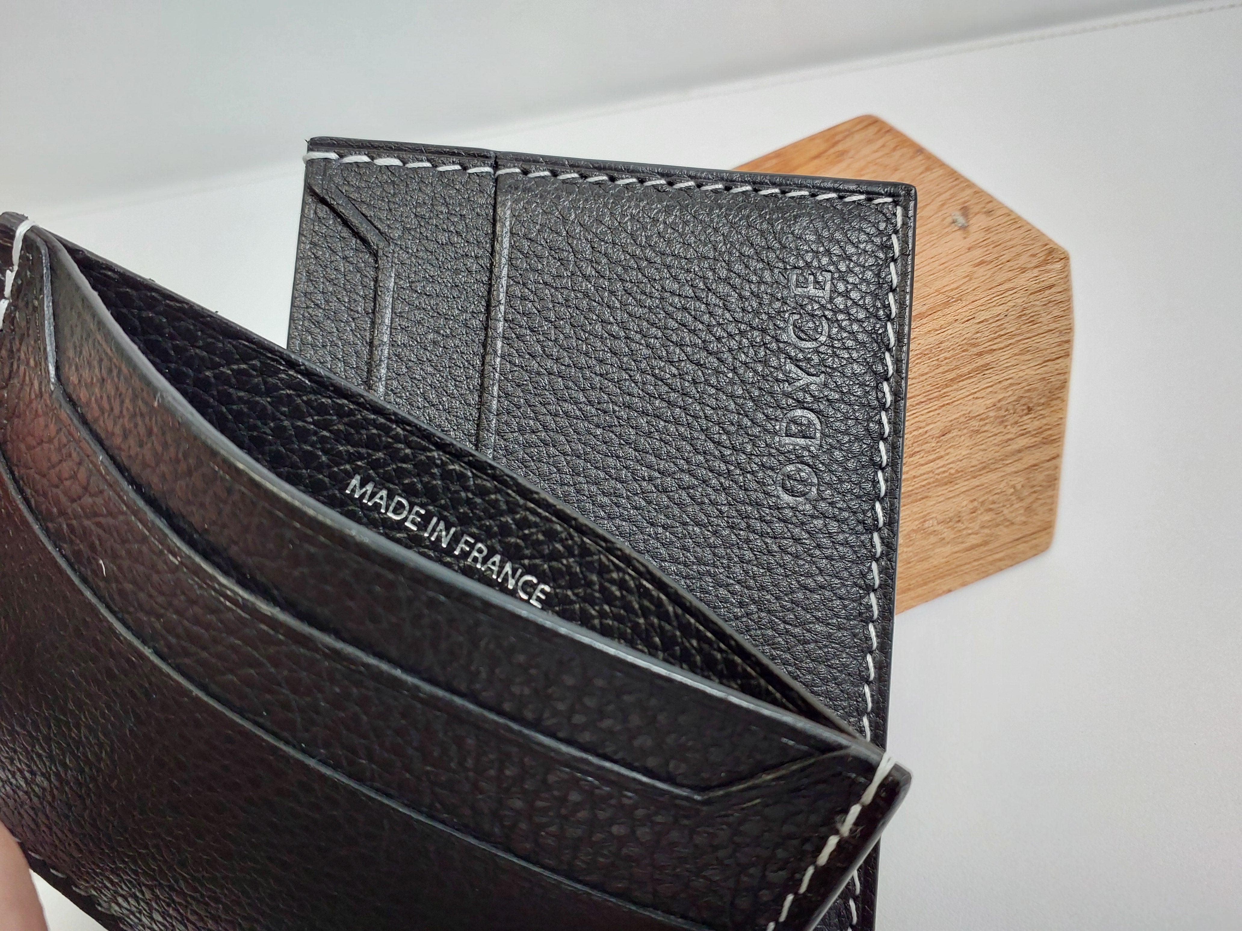 Togo-Vollnarbenleder Detail – ODYCÉ Kartenhalter, Made in France